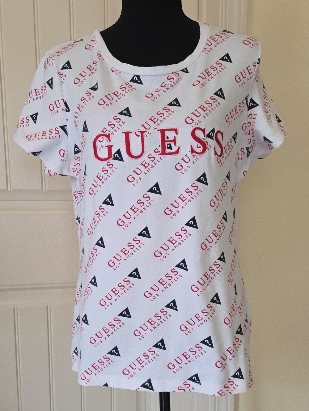Guess White Tee with Red Logo and Black Accent Print, Size XL